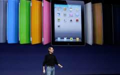 Стив Джобс лично представил планшет iPad 2